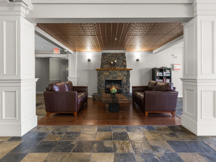 204-32729 Garibaldi Drive, Abbotsford, BC, V2T 0A6 - 32