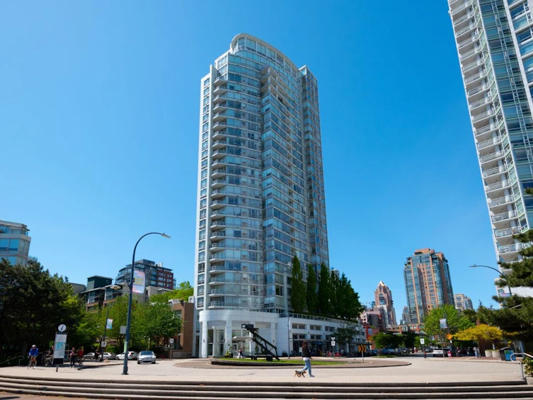 2105-1201 Marinaside Crescent, Vancouver, BC, V6Z 2V2 - 2