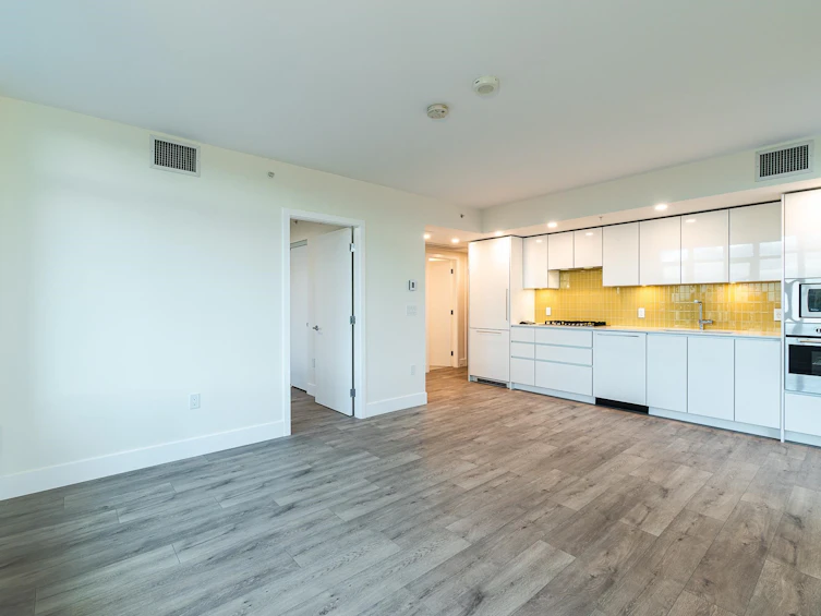 1308-10428 Whalley Boulevard, Surrey, BC, V3T 1W6 - 5