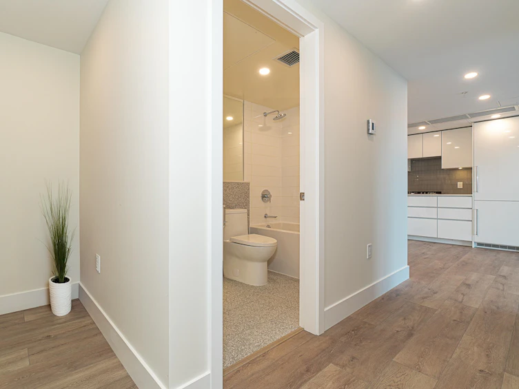 1401-10428 Whalley Boulevard, Surrey, BC, V3T 1W6 - 13