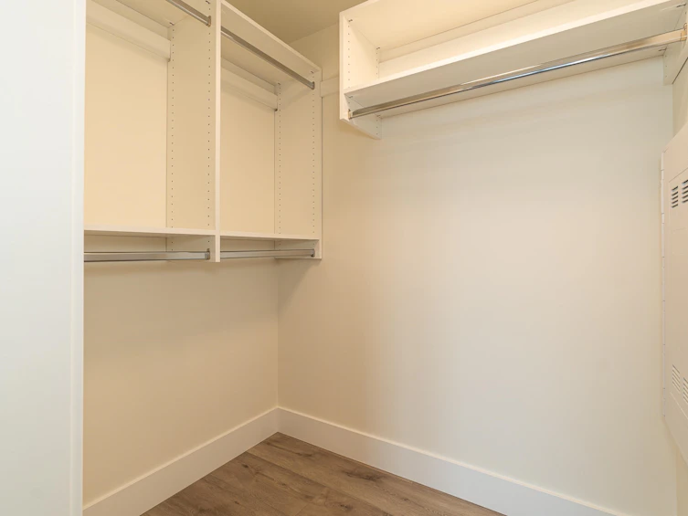1401-10428 Whalley Boulevard, Surrey, BC, V3T 1W6 - 12