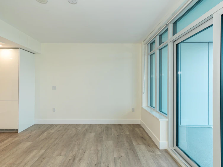 1401-10428 Whalley Boulevard, Surrey, BC, V3T 1W6 - 3