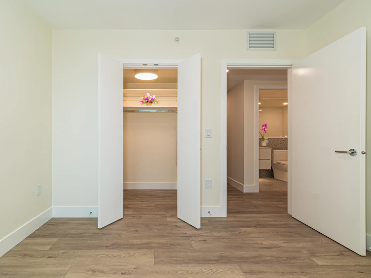 1401-10428 Whalley Boulevard, Surrey, BC, V3T 1W6 - 11