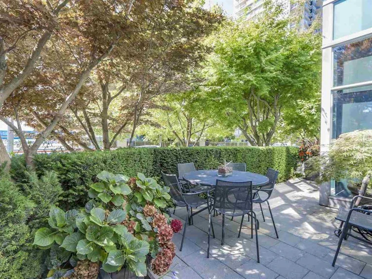 403 Beach Crescent, Vancouver, BC, V6Z 3C9 - 3