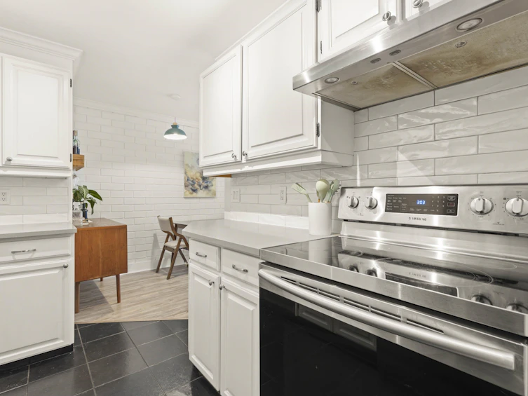 211-2366 Wall Street, Vancouver, BC, V5L 4Y1 - 19