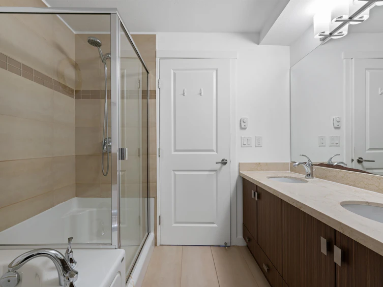 201-2110 Rowland Street, Port Coquitlam, BC, V3C 0C2 - 17