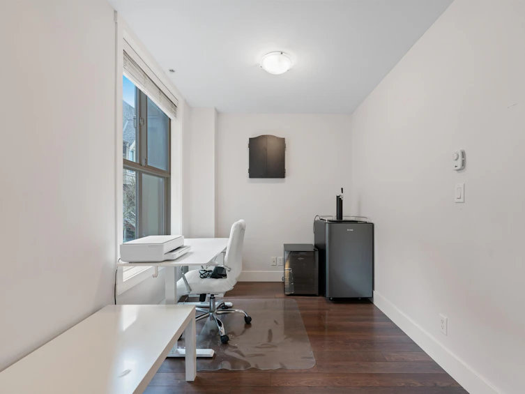 201-2110 Rowland Street, Port Coquitlam, BC, V3C 0C2 - 11