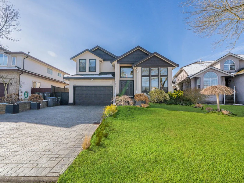 8083 168a Street, Surrey BC V4N 4Y6