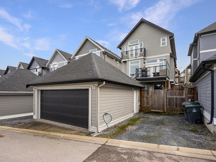 15821 29a Avenue, Surrey, BC, V3Z 0N4 - 33