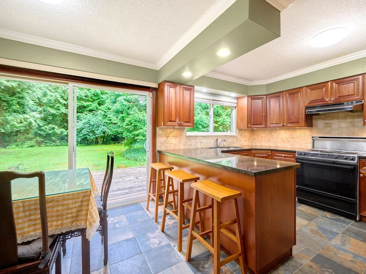 13500 Balsam Crescent, Surrey, BC, V4P 1W2 - 12