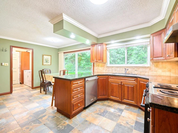 13500 Balsam Crescent, Surrey, BC, V4P 1W2 - 10