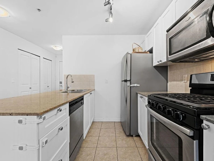 306-2636 E Hastings Street, Vancouver, BC, V5K 0A4 - 12