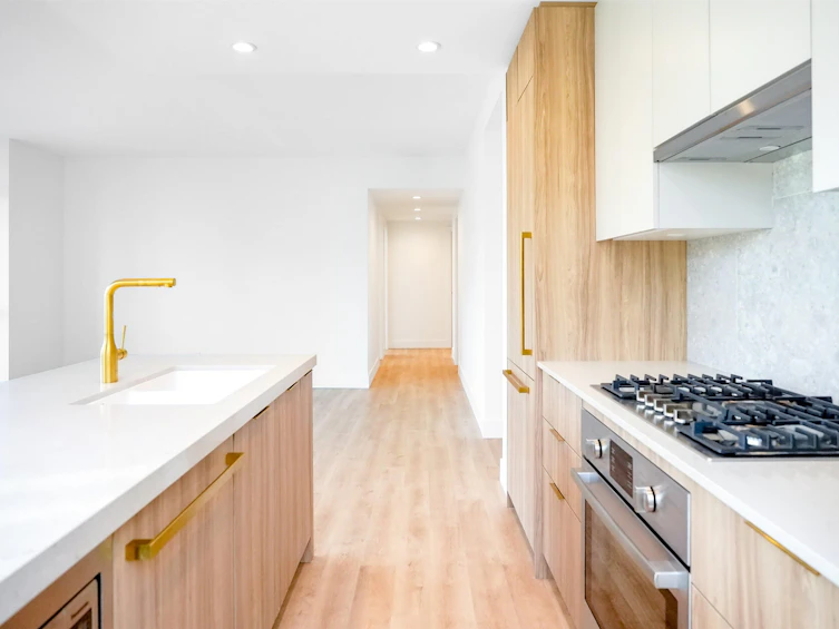702-2375 Emery Court, North Vancouver, BC - 5