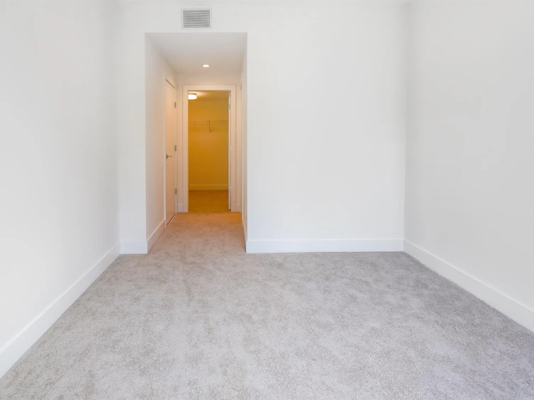 702-2375 Emery Court, North Vancouver, BC - 10