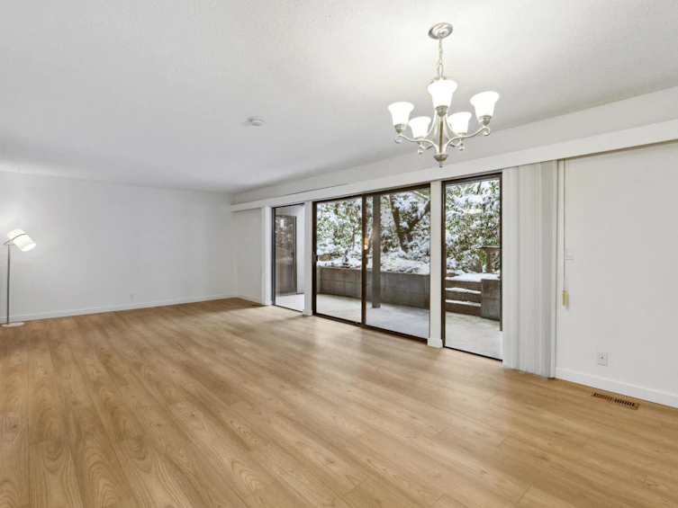2933 Capilano Road, North Vancouver, BC, V7R 4H4 - 2