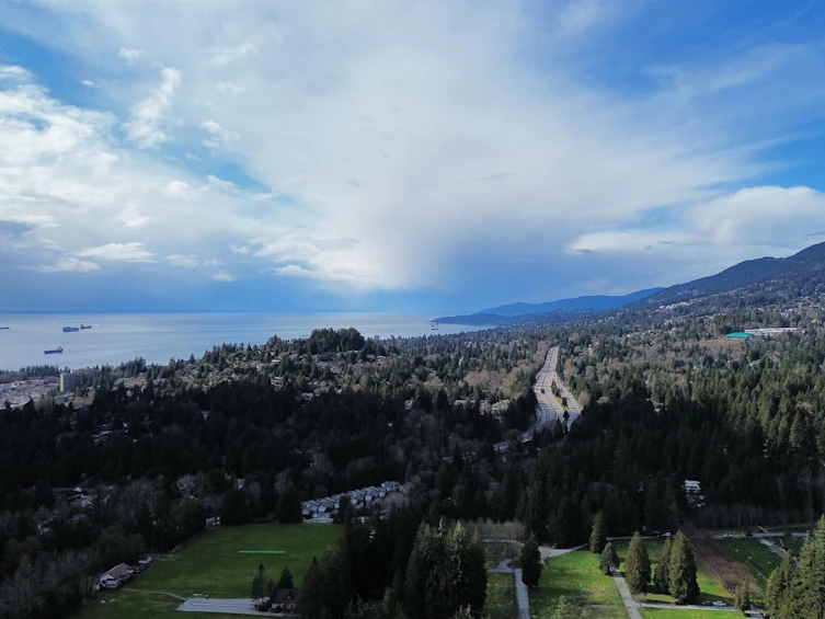 2933 Capilano Road, North Vancouver, BC, V7R 4H4 - 31