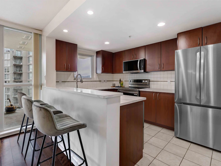 1103-235 Guildford Way, Port Moody, BC, V3H 5L8 - 3