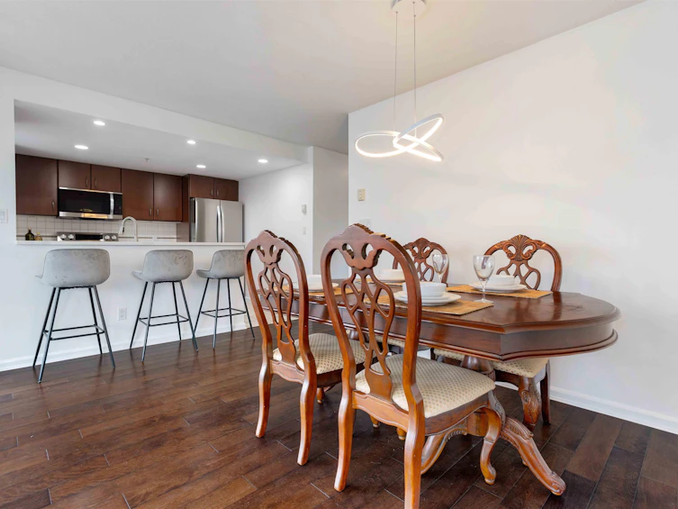 1103-235 Guildford Way, Port Moody, BC, V3H 5L8 - 6