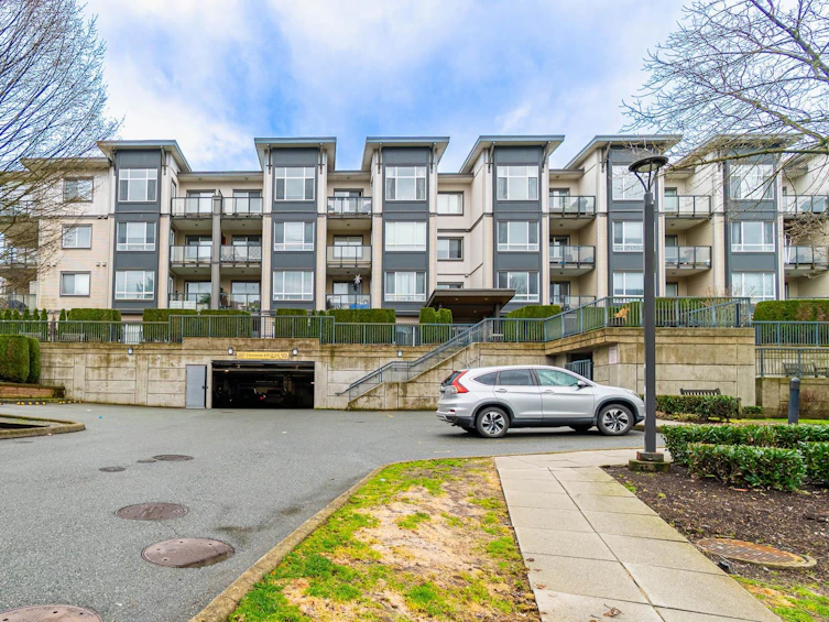 303-2943 Nelson Place, Abbotsford, BC, V2S 7G2 - 2