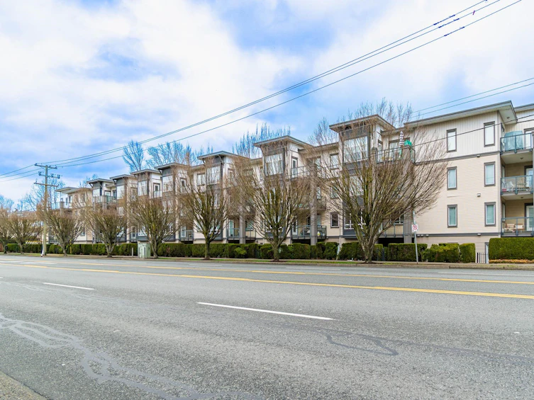303-2943 Nelson Place, Abbotsford, BC, V2S 7G2