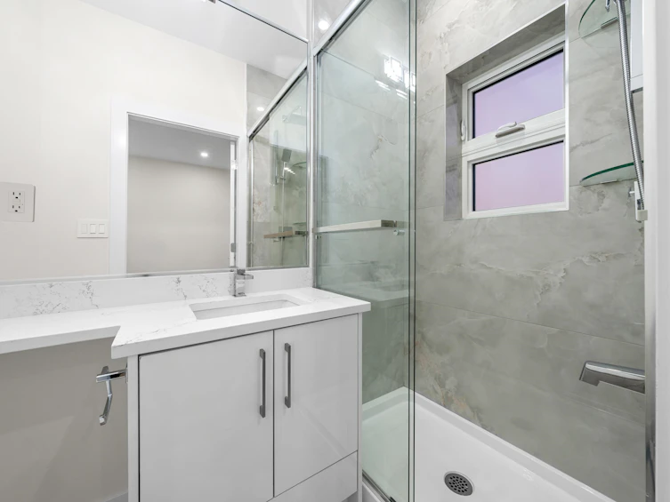 2888 E 54th Avenue, Vancouver, BC, V5S 1Y3 - 23