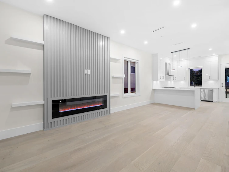 2888 E 54th Avenue, Vancouver, BC, V5S 1Y3 - 2