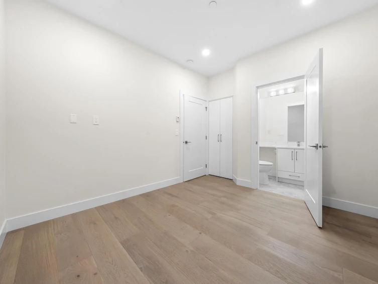 2888 E 54th Avenue, Vancouver, BC, V5S 1Y3 - 22