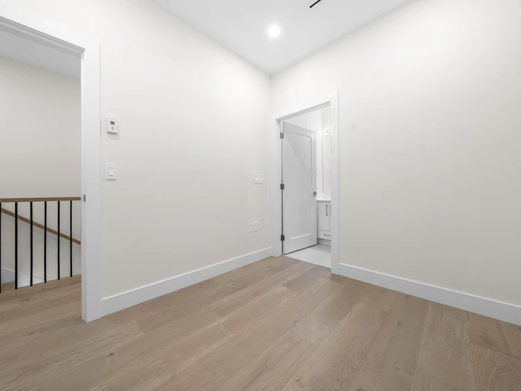 2888 E 54th Avenue, Vancouver, BC, V5S 1Y3 - 20