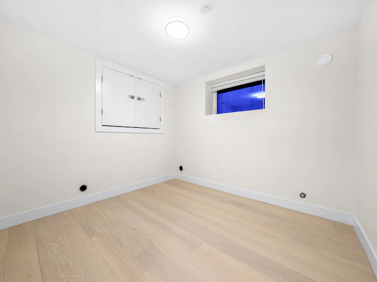 2888 E 54th Avenue, Vancouver, BC, V5S 1Y3 - 30