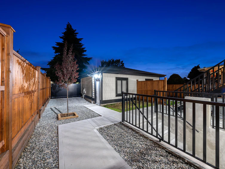 2888 E 54th Avenue, Vancouver, BC, V5S 1Y3 - 38