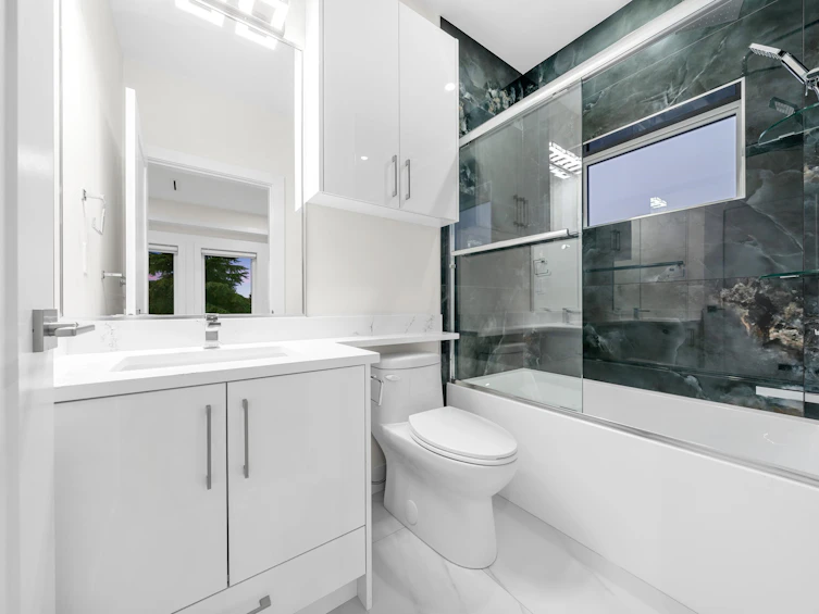 2888 E 54th Avenue, Vancouver, BC, V5S 1Y3 - 18