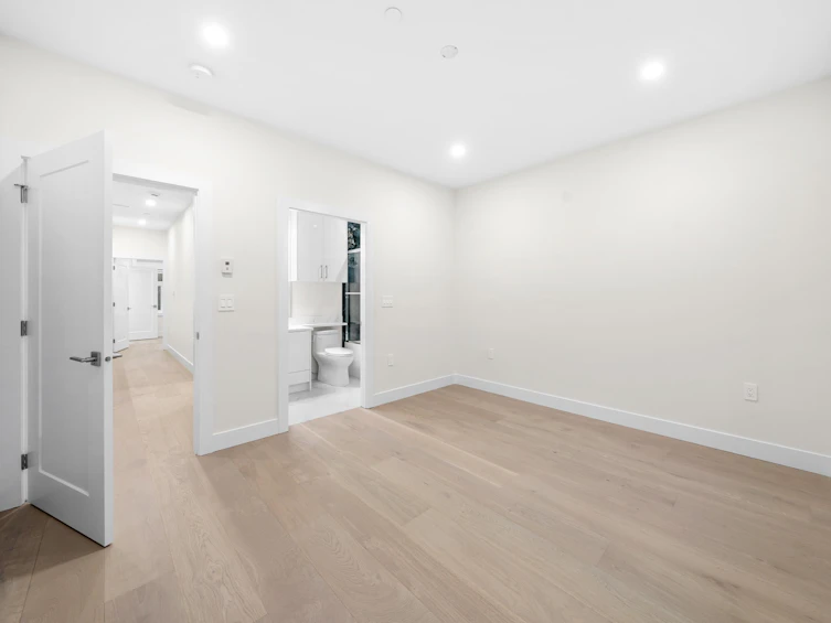 2888 E 54th Avenue, Vancouver, BC, V5S 1Y3 - 15