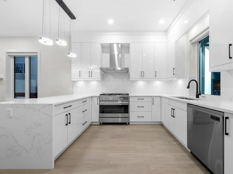 2888 E 54th Avenue, Vancouver, BC, V5S 1Y3 - 11