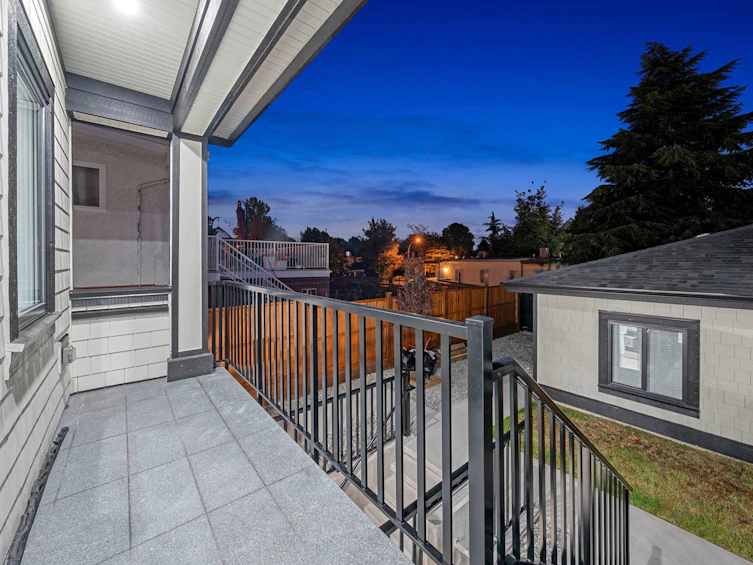 2888 E 54th Avenue, Vancouver, BC, V5S 1Y3 - 40