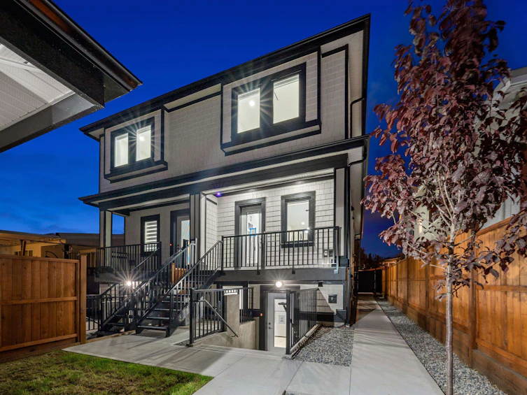 2888 E 54th Avenue, Vancouver, BC, V5S 1Y3 - 39