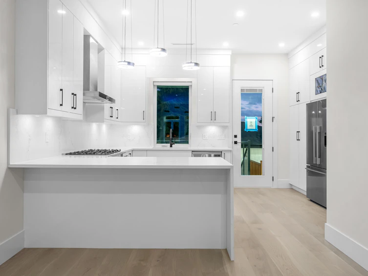 2888 E 54th Avenue, Vancouver, BC, V5S 1Y3 - 8