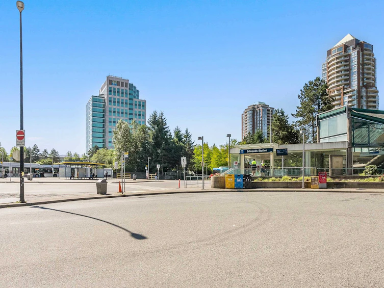 211-7908 Graham Avenue, Burnaby, BC, V3N 1V9 - 32