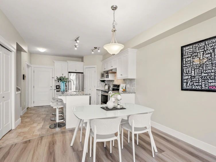 211-7908 Graham Avenue, Burnaby, BC, V3N 1V9 - 8