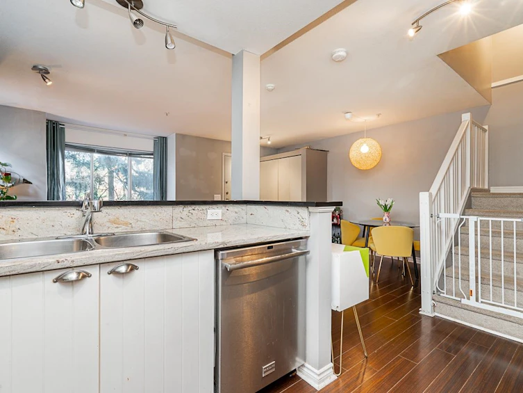 6772 Beresford Street, Burnaby, BC, V5E 4M5 - 16