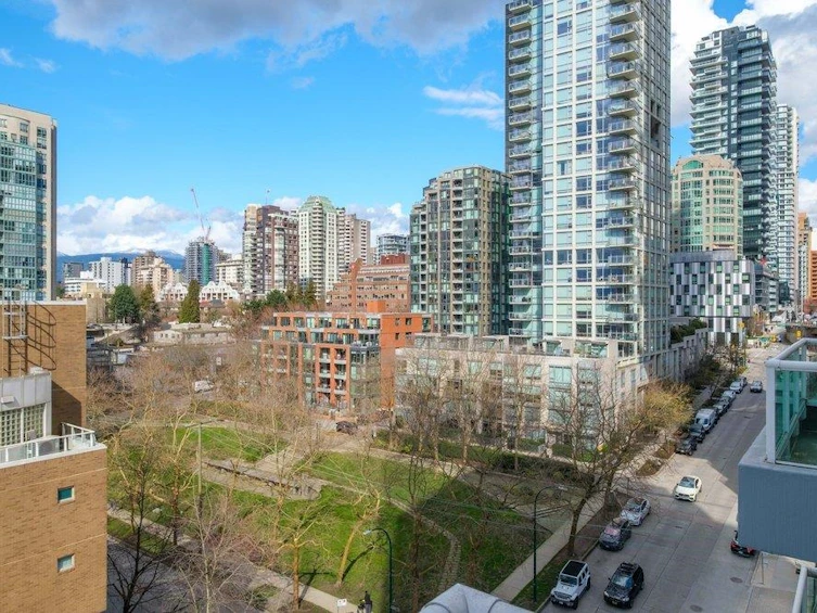1003-1500 Howe Street, Vancouver, BC, V6Z 2N1 - 17