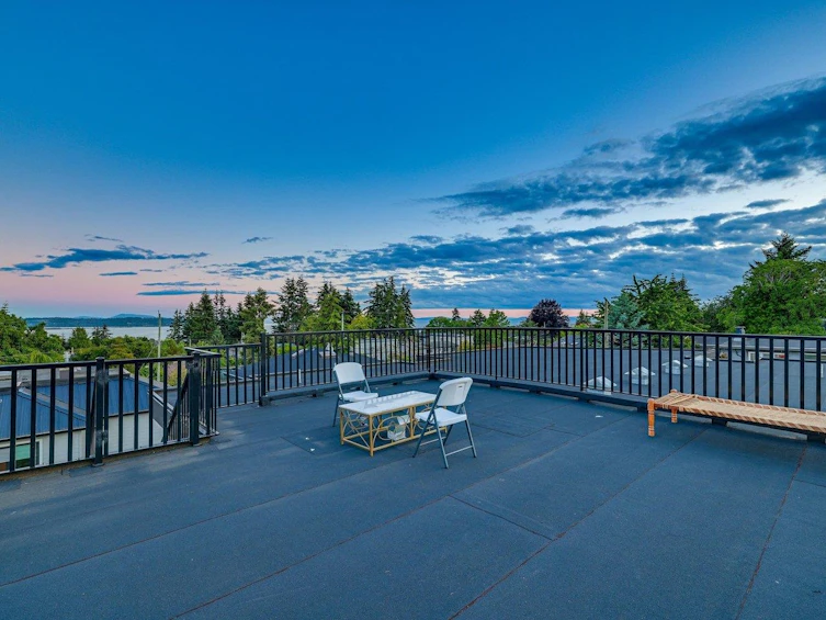 1126 Stevens Street, Surrey, BC, V4B 4X8 - 9