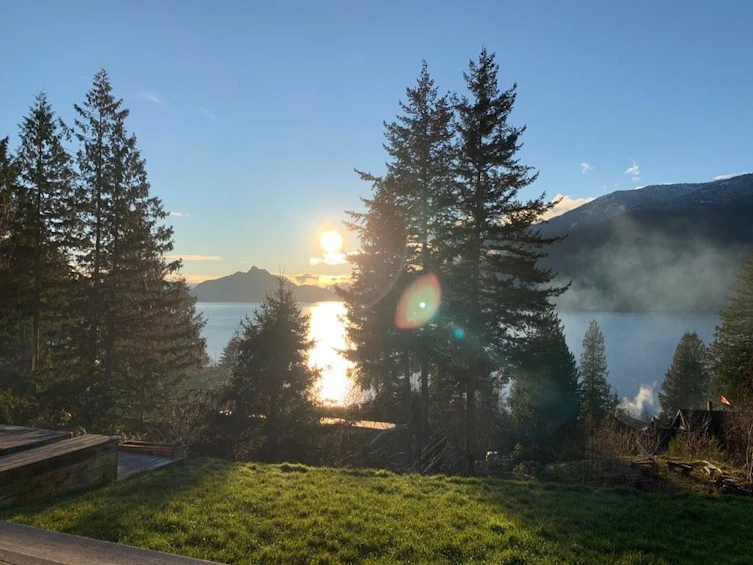 814 Upper Crescent, Squamish, BC, V8B 1J2 - 2