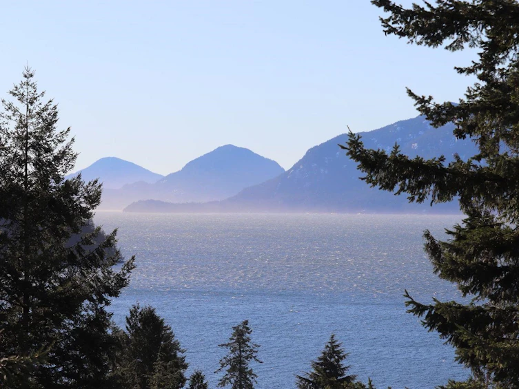 814 Upper Crescent, Squamish, BC, V8B 1J2