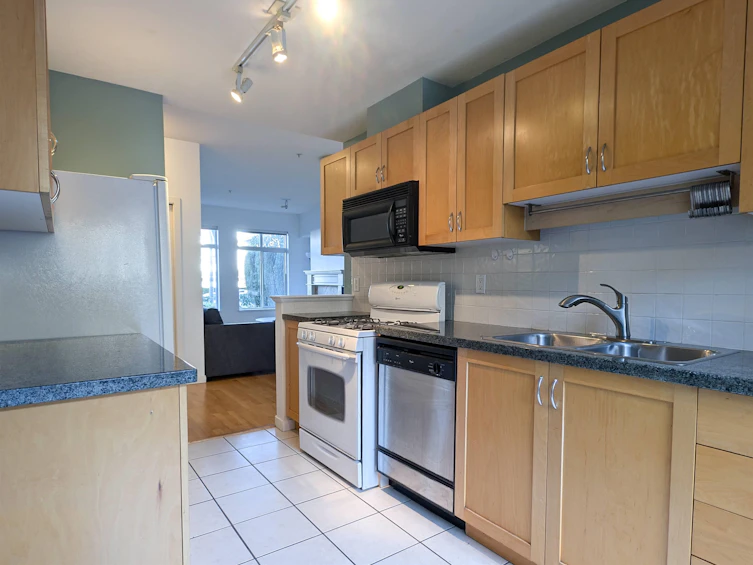 104-4238 Albert Street, Burnaby, BC, V5C 6T1 - 12