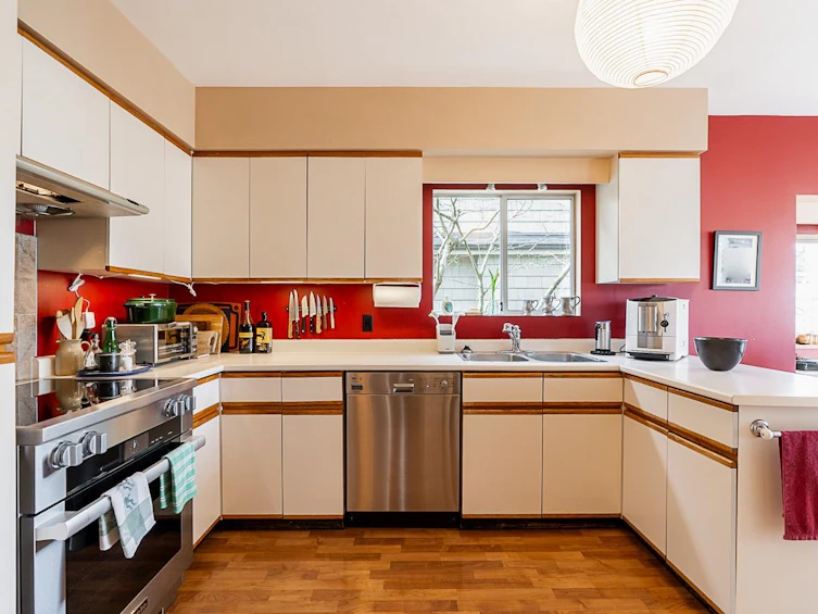 4463 W 14th Avenue, Vancouver, BC, V6R 2Y2 - 4