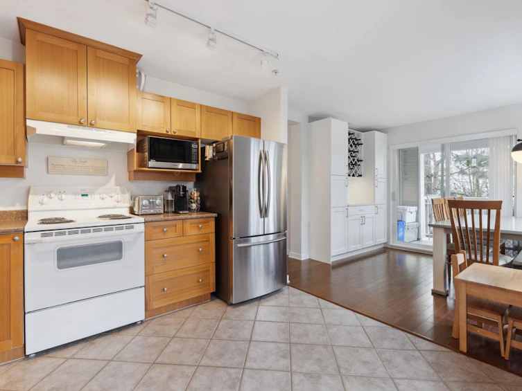 203-1438 Parkway Boulevard, Coquitlam, BC, V3E 3M1 - 14
