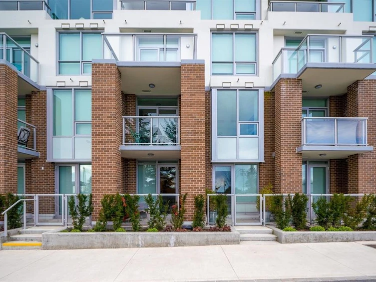 104-15165 Thrift Avenue, Surrey, BC, V4B 0C1 - 3