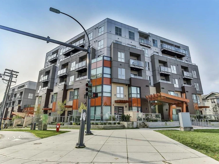 503-9689 140 Street, Surrey, BC, V3T 0P3 - 2