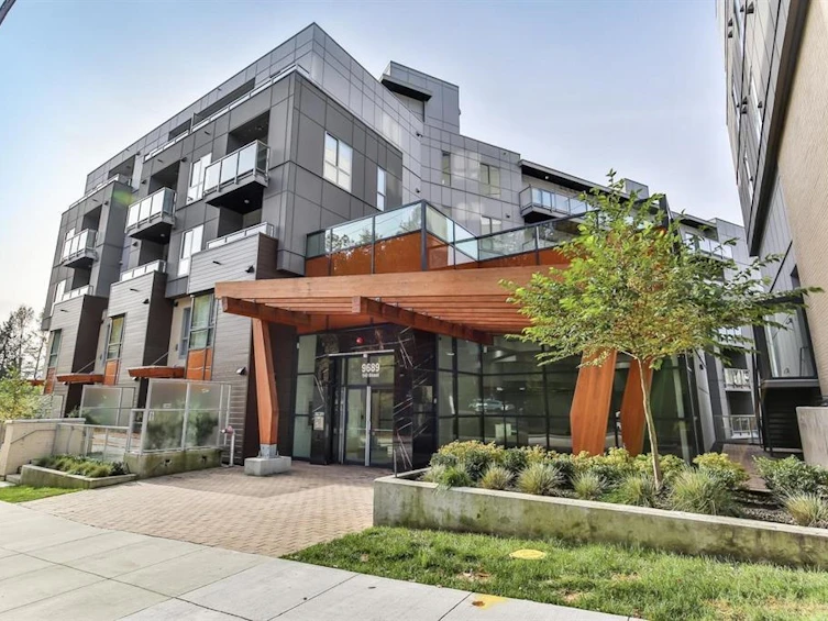 503-9689 140 Street, Surrey, BC, V3T 0P3