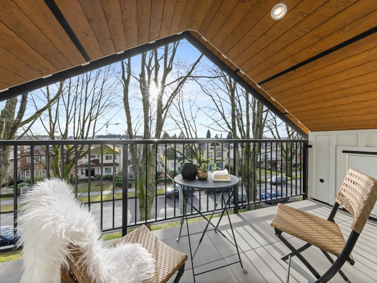 2209 E 7th Avenue, Vancouver, BC, V5N 1S8 - 23